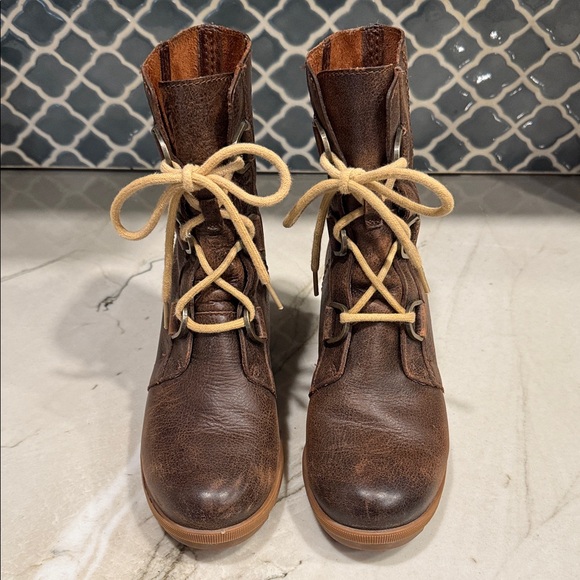 Sorel Joan of Arctic Wedge Brown - Picture 2 of 5